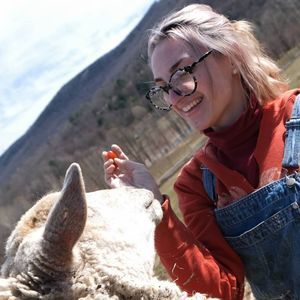 Meet your Posher, Livi